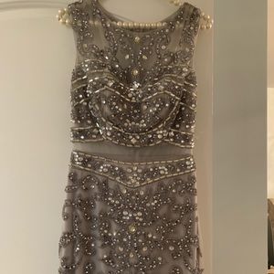 JOVANI SILVER DRESS SIZE 2 BEADED RHINESTONES !!!